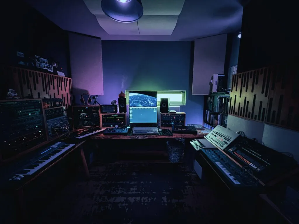 Erez Yaary Electronic Music Artist equipment builder, soundscapes, studio, synthesizers, drum machines, soldering iron