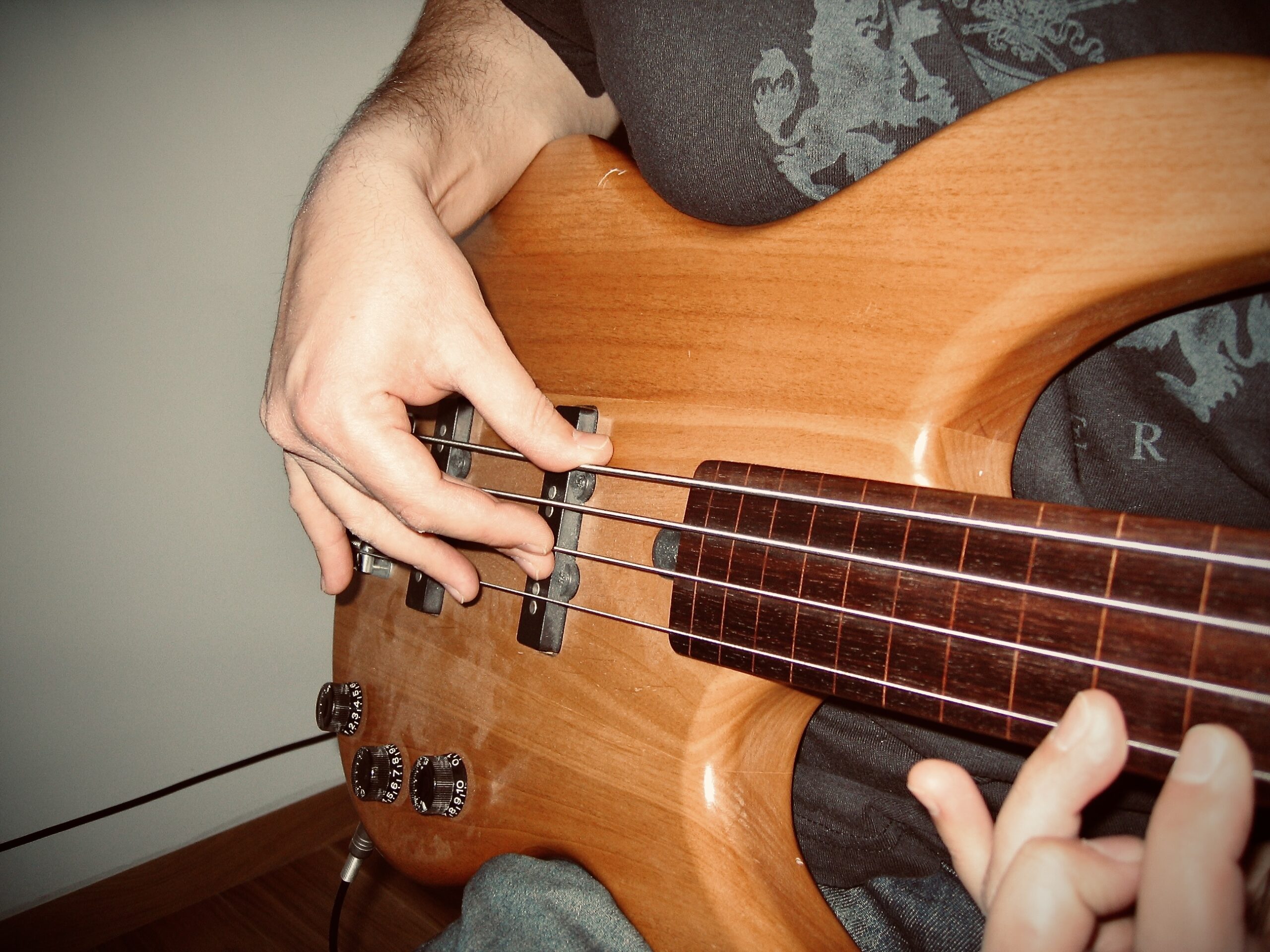 Analog acoustic